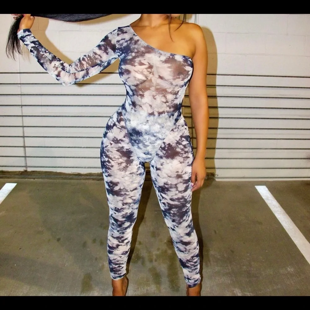 Two piece set - Picture 2 of 4